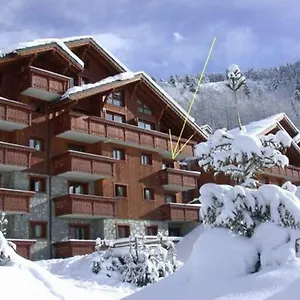 Aparthotel Pierre & Premium Les Fermes De
